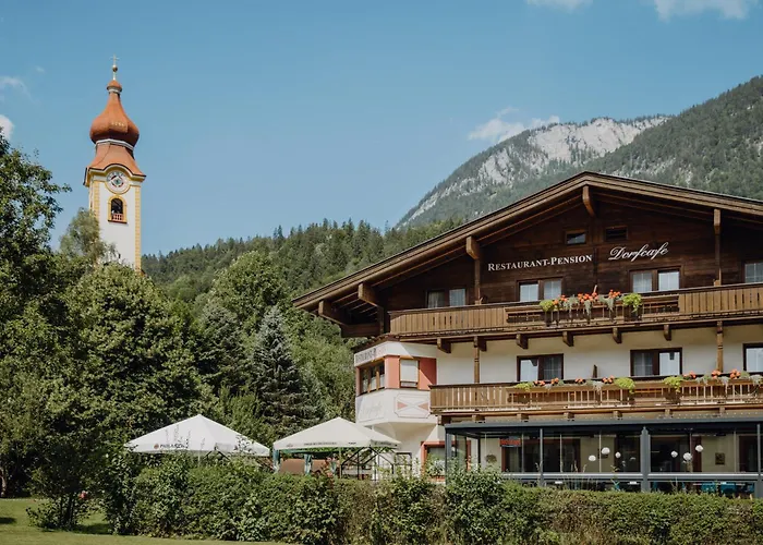 Dorfcafe Unken Hotelpension sWirtshaus im Dorf