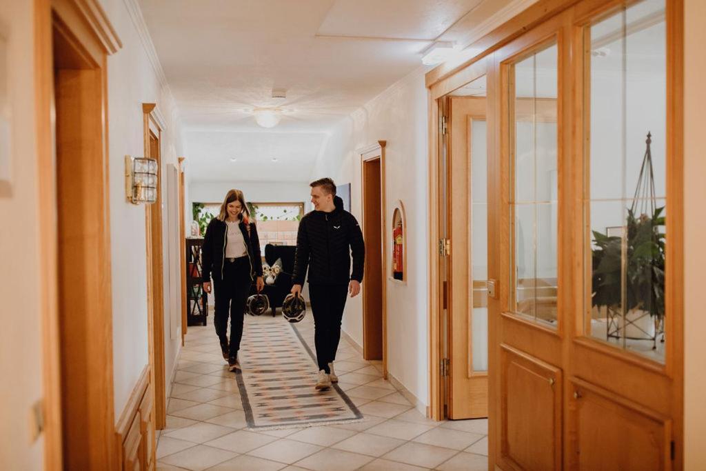 Gasthof Dorfcafe Hotelpension Swirtshaus Im Dorf