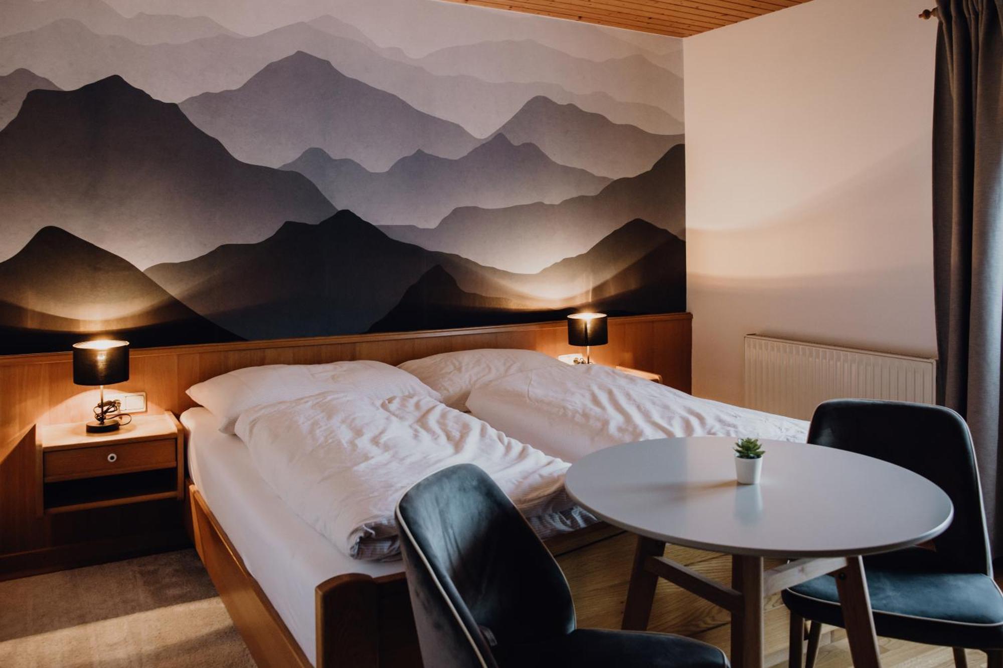 Dorfcafe Hotelpension Swirtshaus Im Dorf