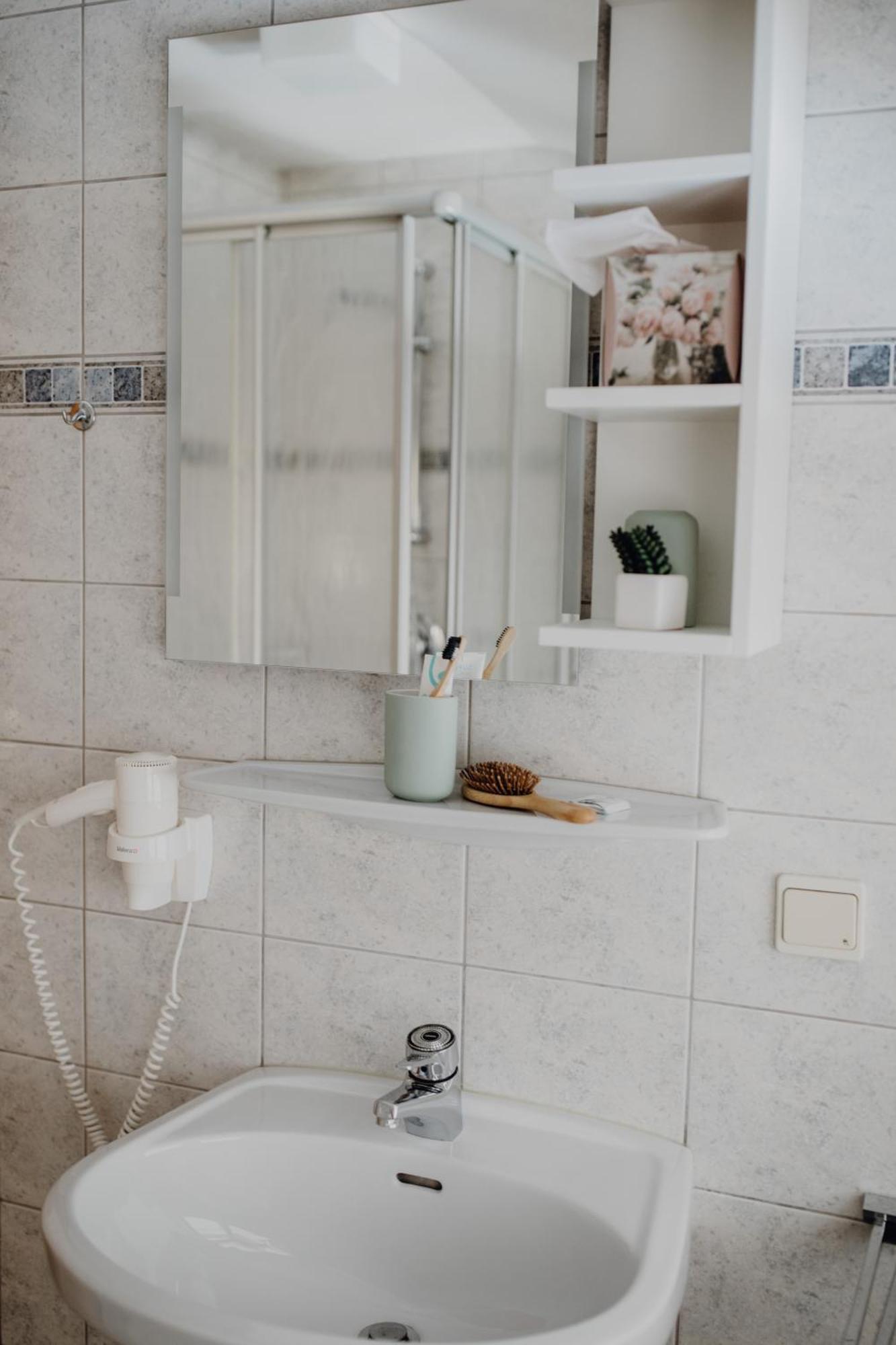 Gasthof Dorfcafe Hotelpension Swirtshaus Im Dorf 3*